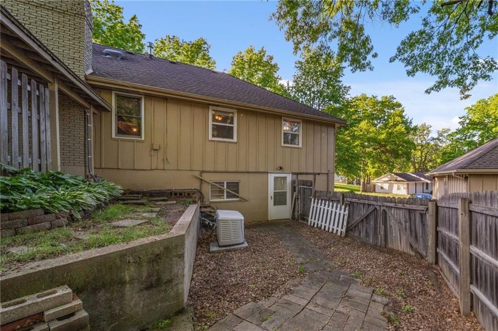 6317 Sterling Avenue — photo 68