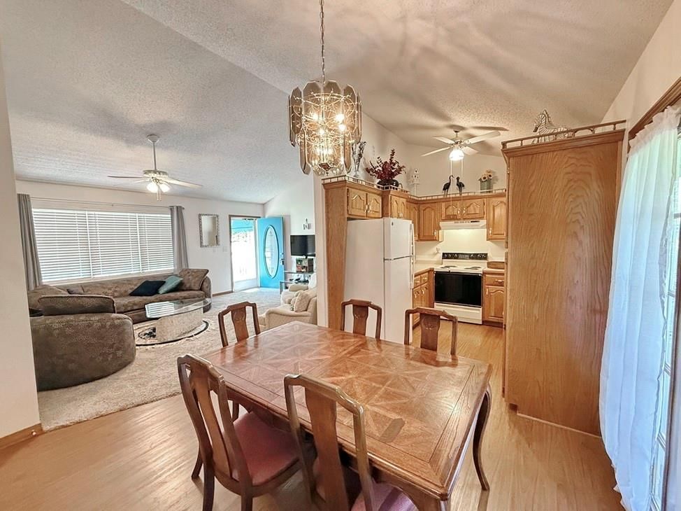 1405 S Schrock Street — photo 10