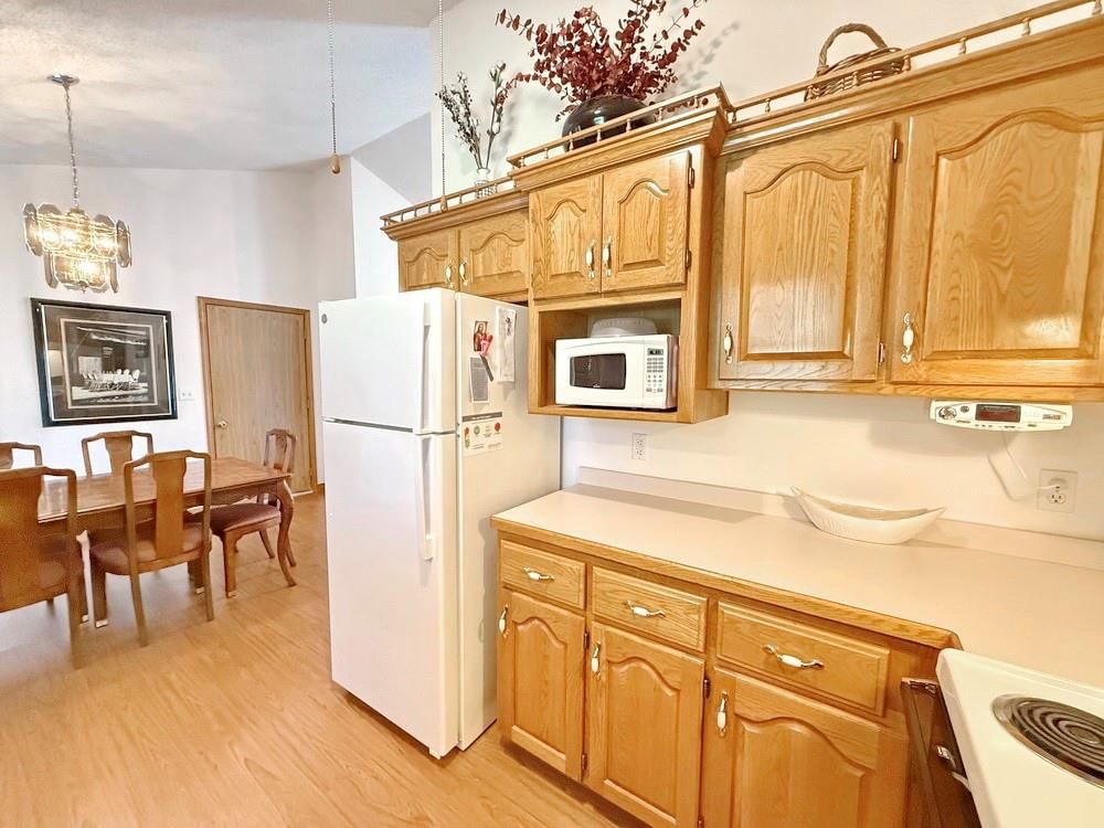 1405 S Schrock Street — photo 14