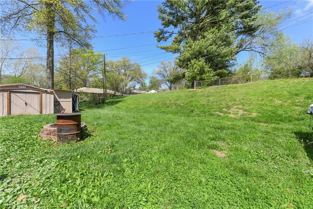 6328 Roswell Avenue — photo 18
