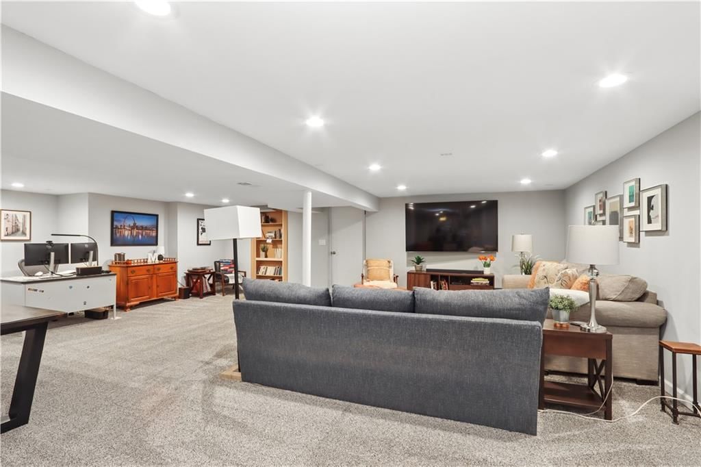 5313 Nieman Road W — photo 16
