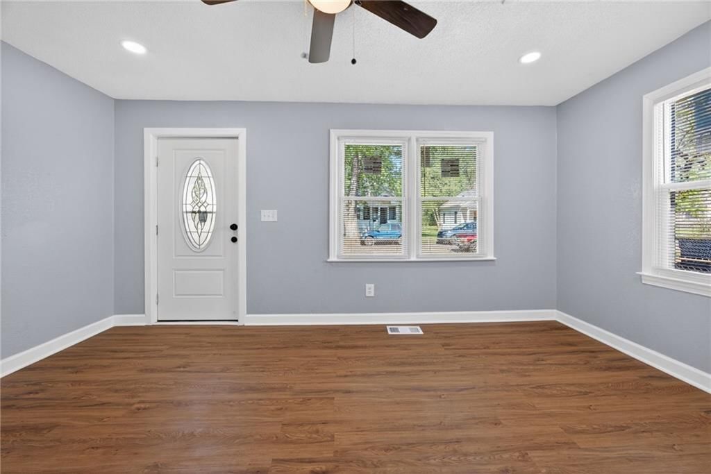 123 N Drury Street — photo 7