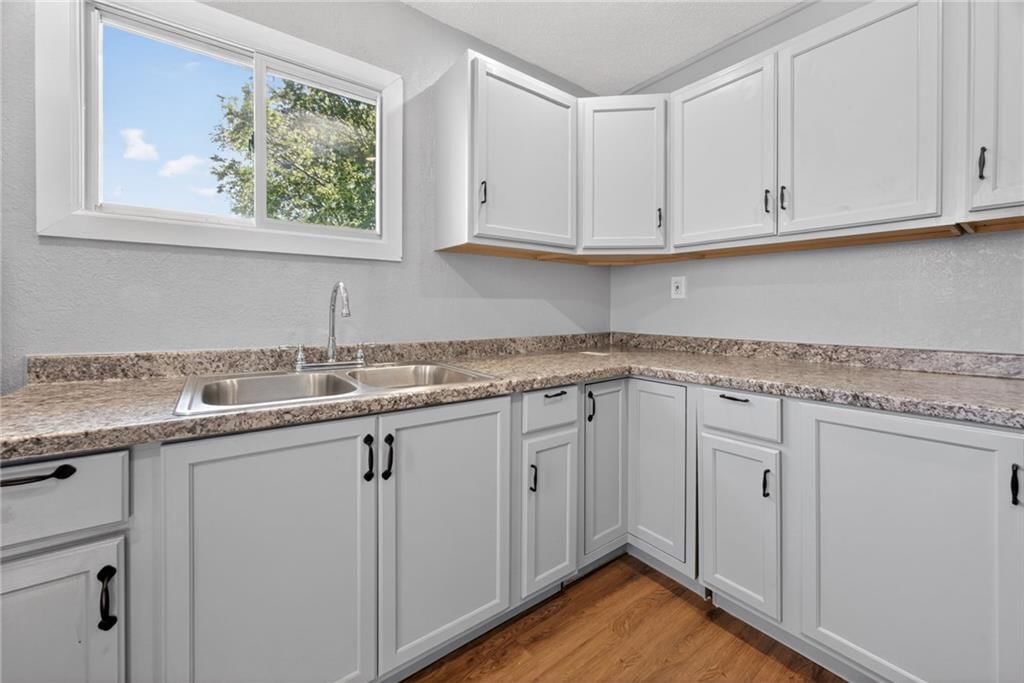 123 N Drury Street — photo 11
