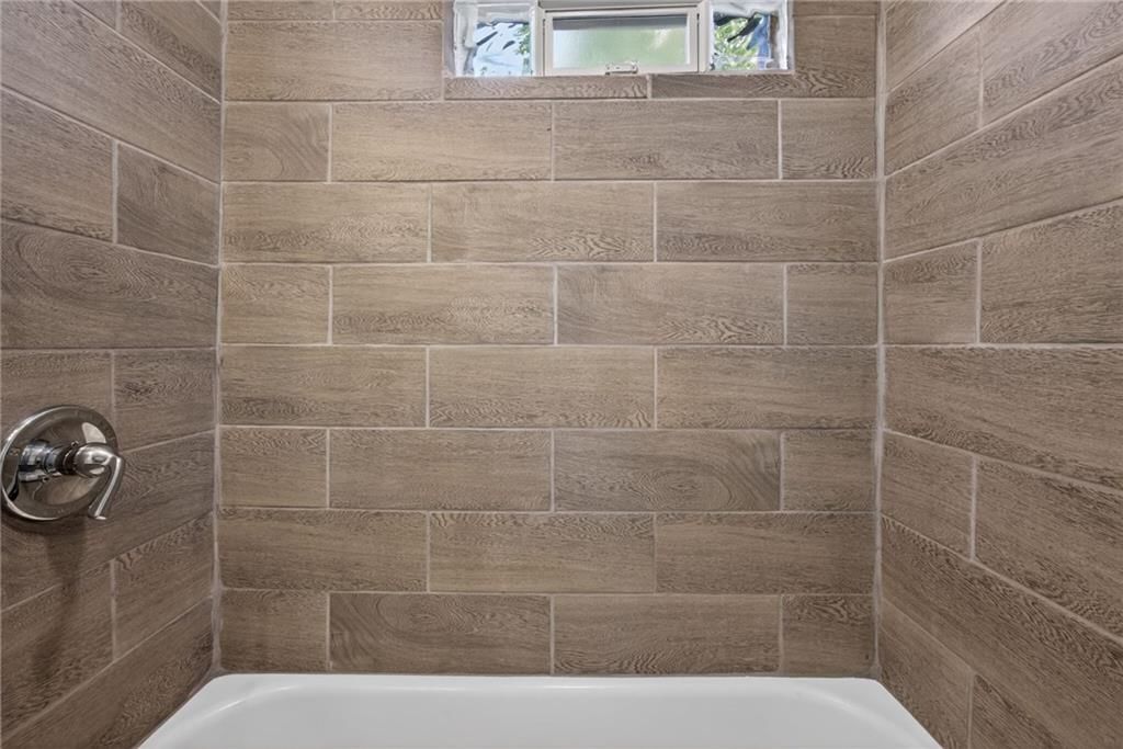 123 N Drury Street — photo 16