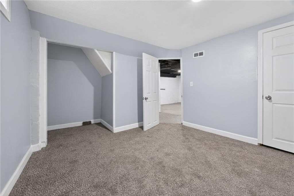 123 N Drury Street — photo 24