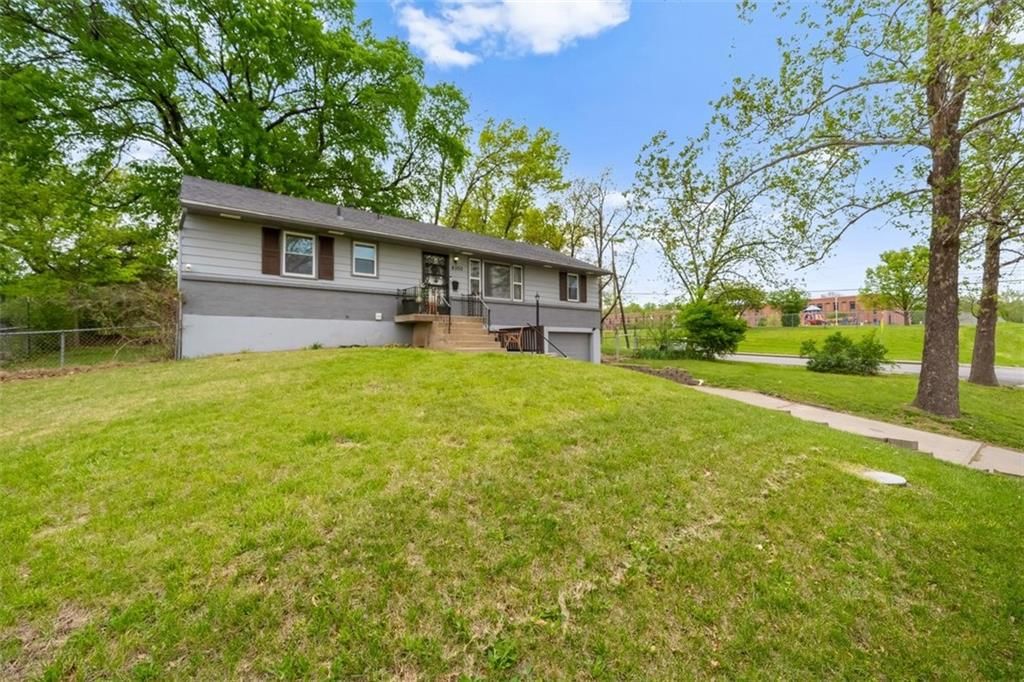 8500 Brooklyn Avenue — photo 3