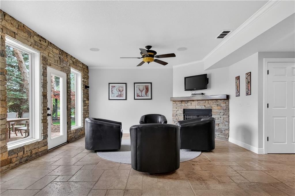 14621 DEARBORN Street — photo 37