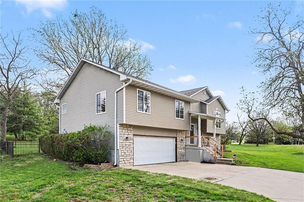 13720 W 83rd Street — photo 3