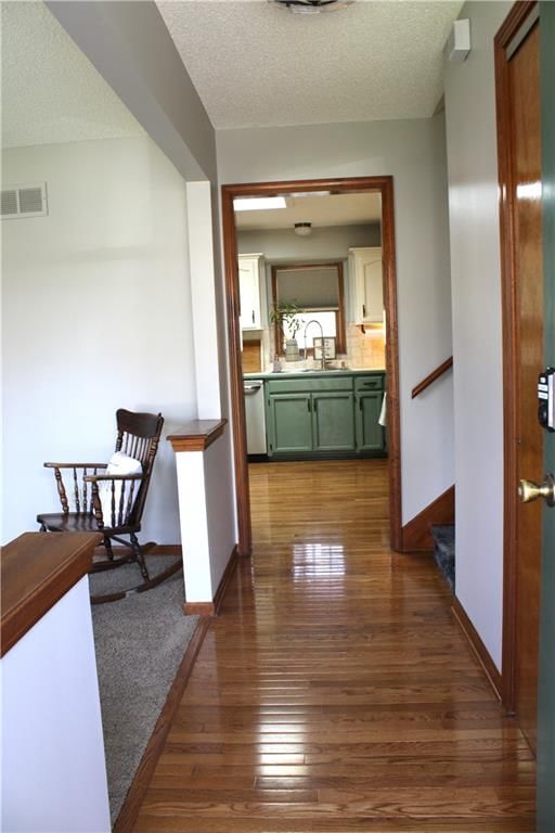 1012 SW Eastman Street — photo 4