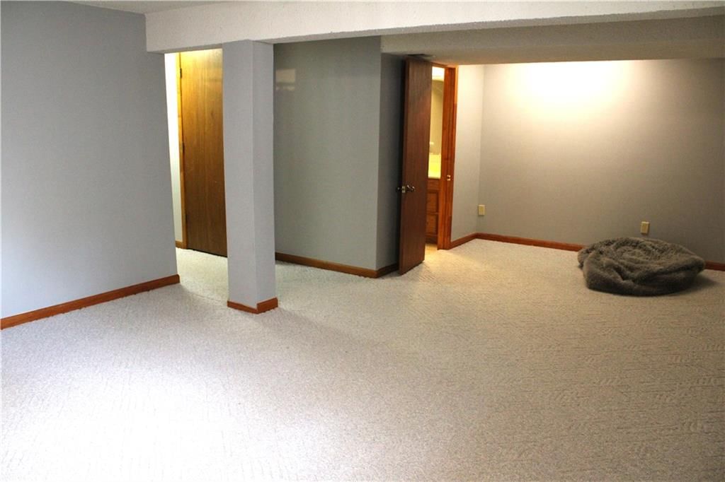 1012 SW Eastman Street — photo 32