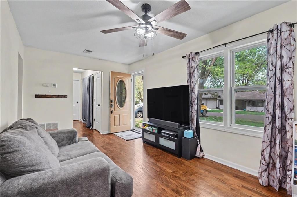 410 S Jefferson Street — photo 4
