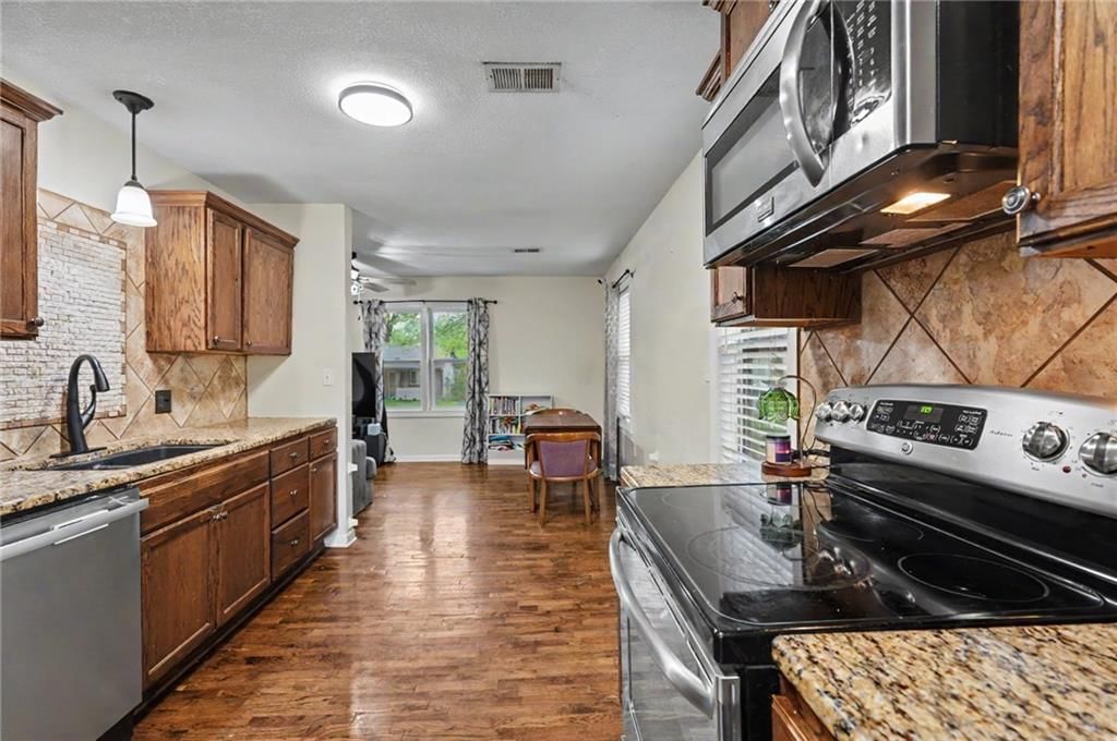410 S Jefferson Street — photo 7