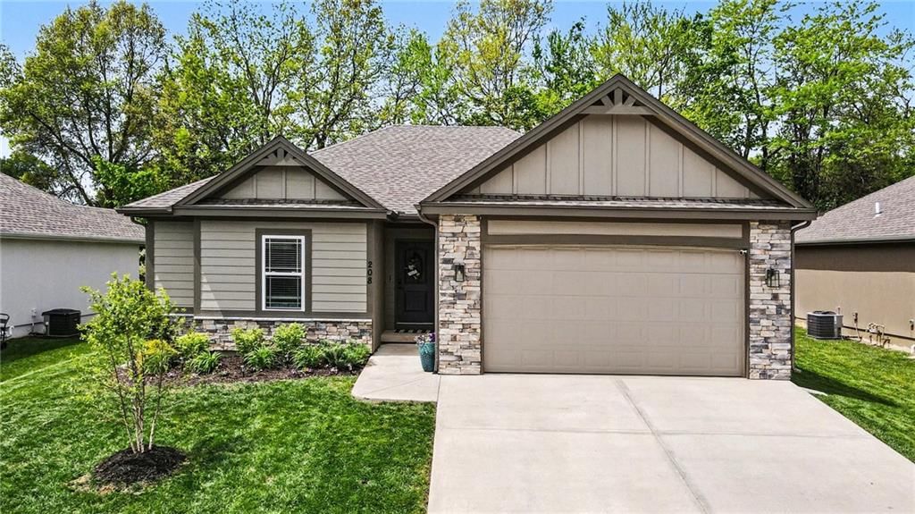 208 S MARIMACK Court — photo 1