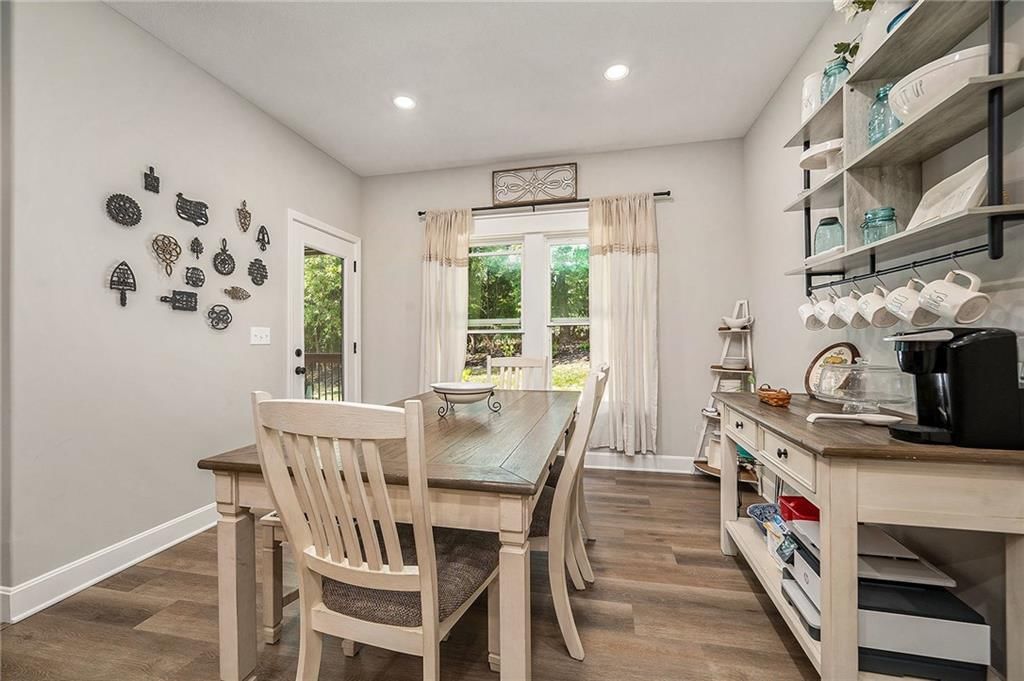 208 S MARIMACK Court — photo 9