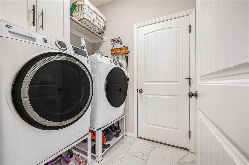 208 S MARIMACK Court — photo 13