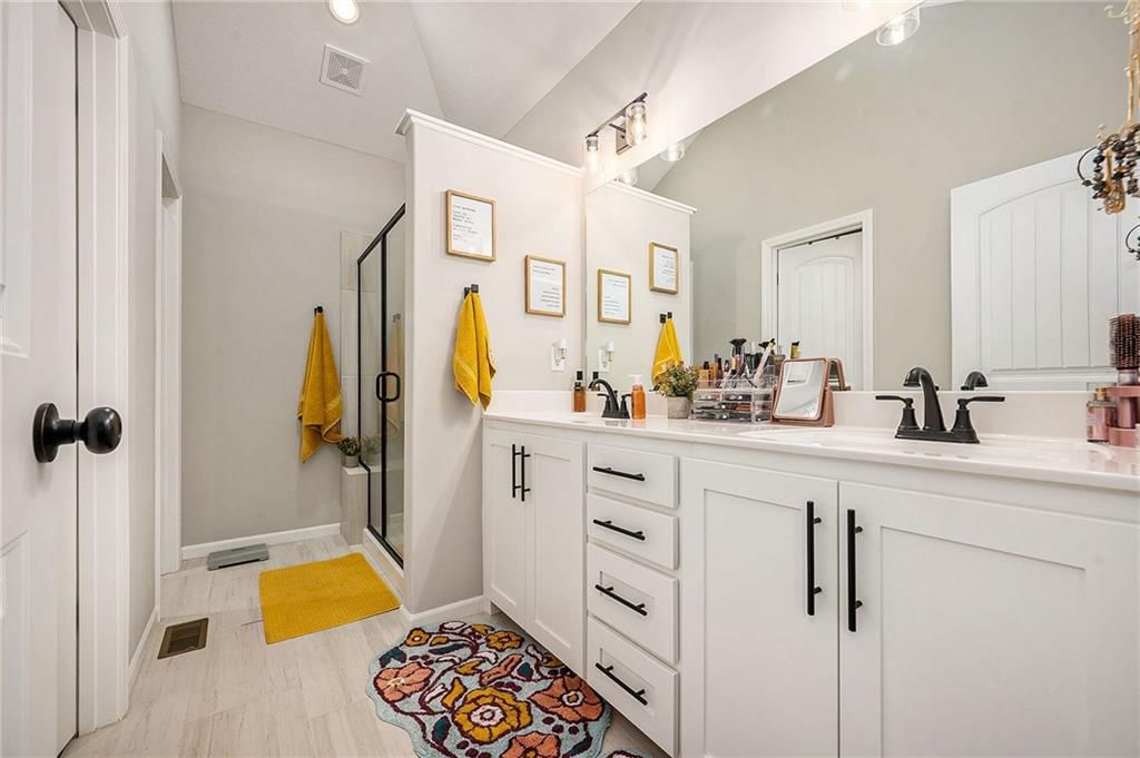 208 S MARIMACK Court — photo 16