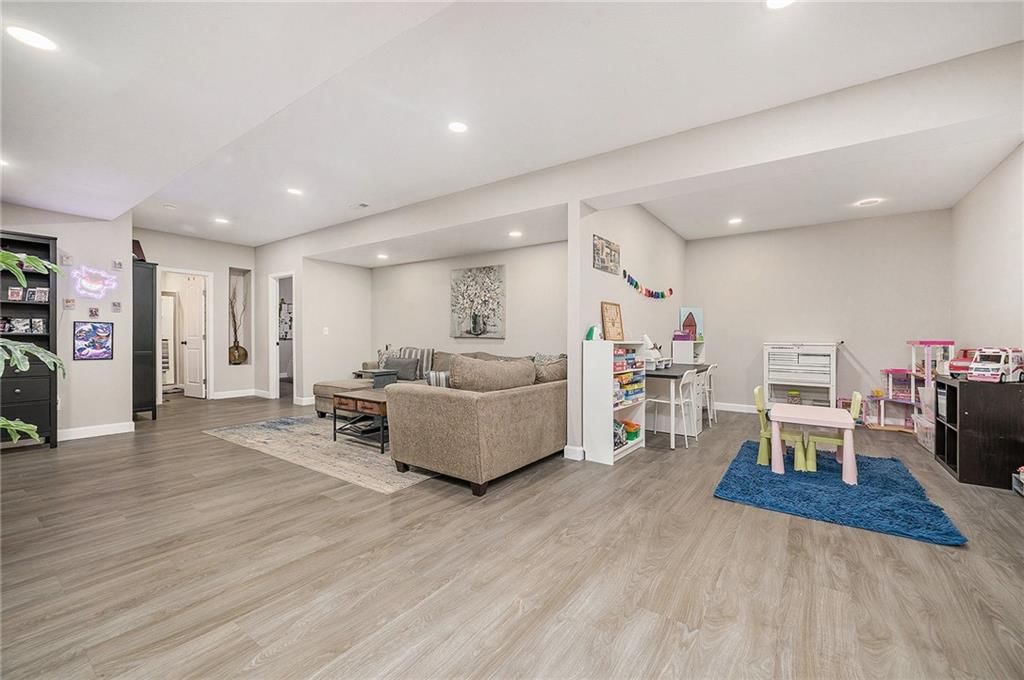 208 S MARIMACK Court — photo 21