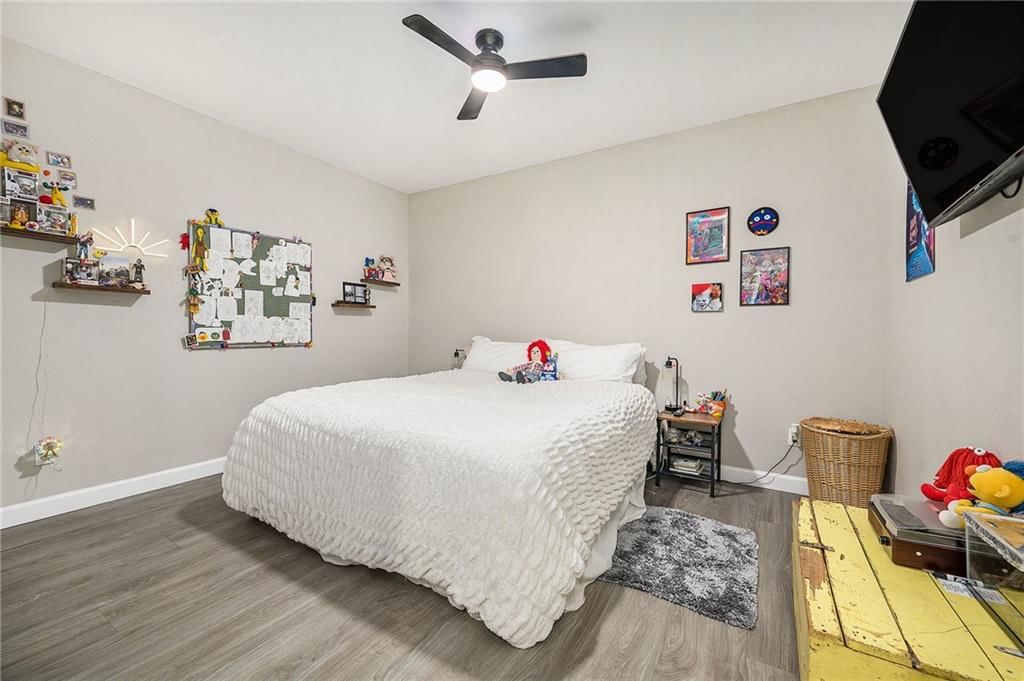 208 S MARIMACK Court — photo 23