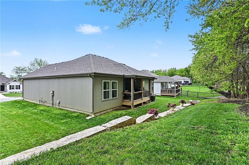 208 S MARIMACK Court — photo 29