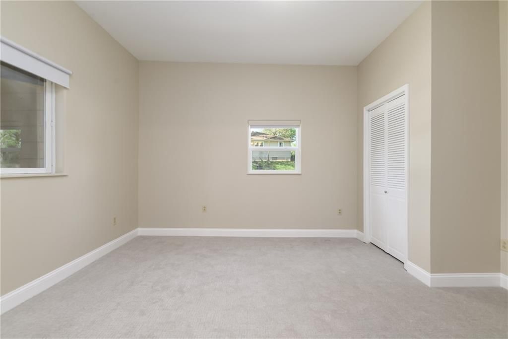 811 Dakota Street — photo 8