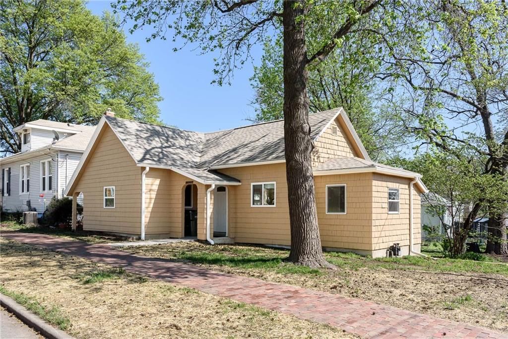 811 Dakota Street — photo 12