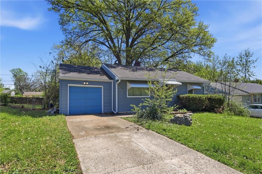 2305 S Crescent Avenue — photo 2