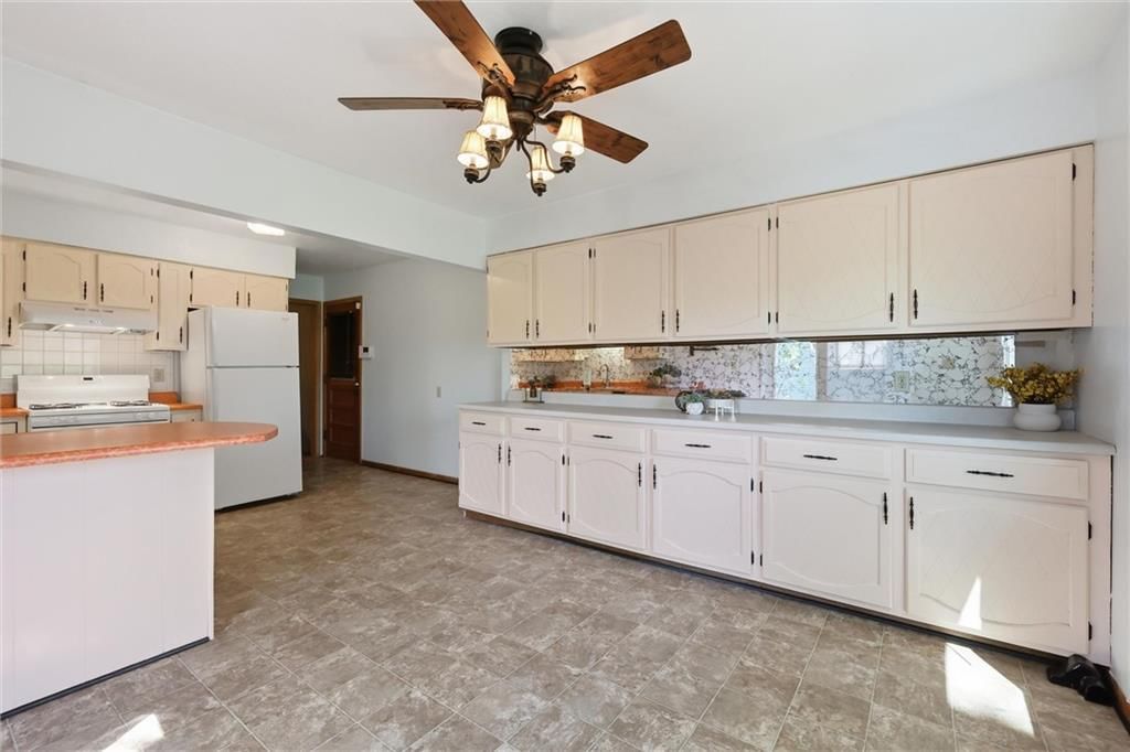 2305 S Crescent Avenue — photo 8