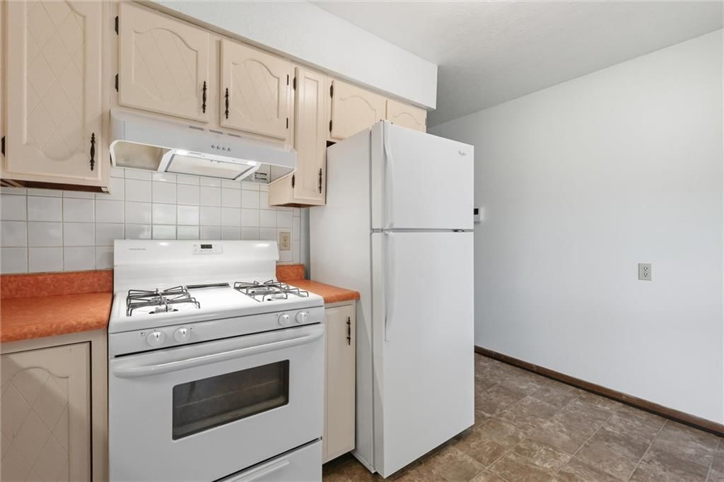 2305 S Crescent Avenue — photo 12