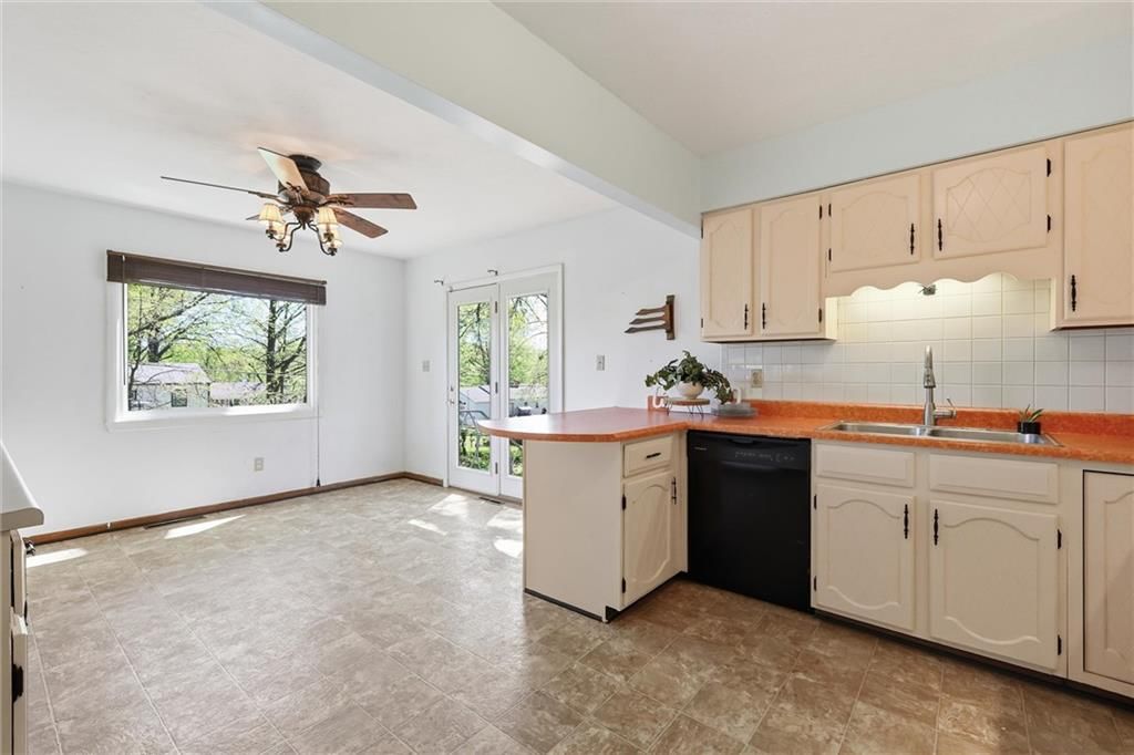 2305 S Crescent Avenue — photo 14