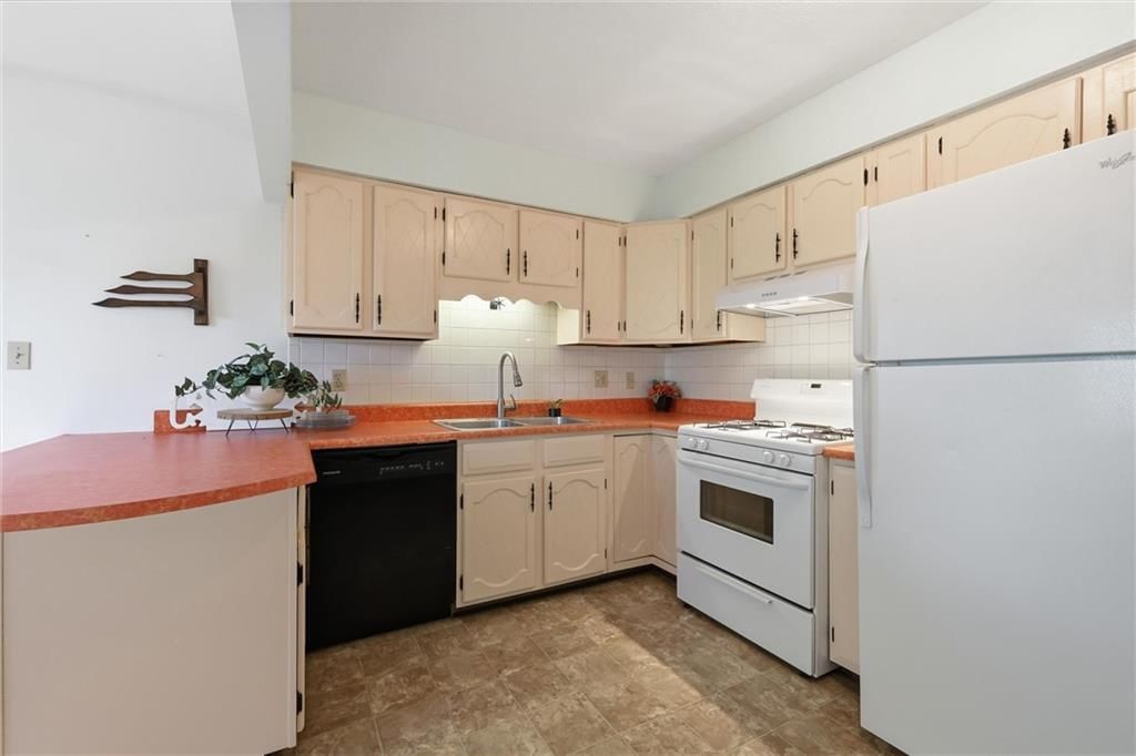 2305 S Crescent Avenue — photo 15