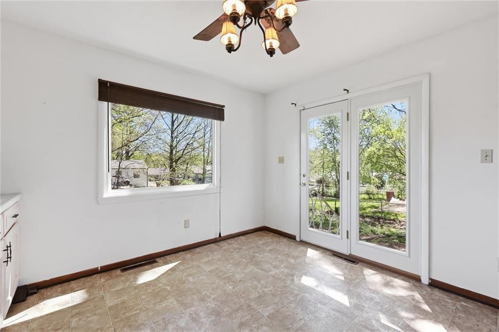 2305 S Crescent Avenue — photo 16