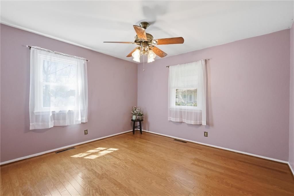 2305 S Crescent Avenue — photo 18