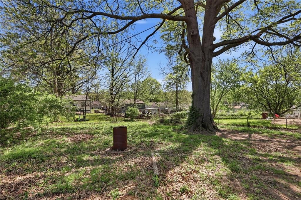 2305 S Crescent Avenue — photo 25