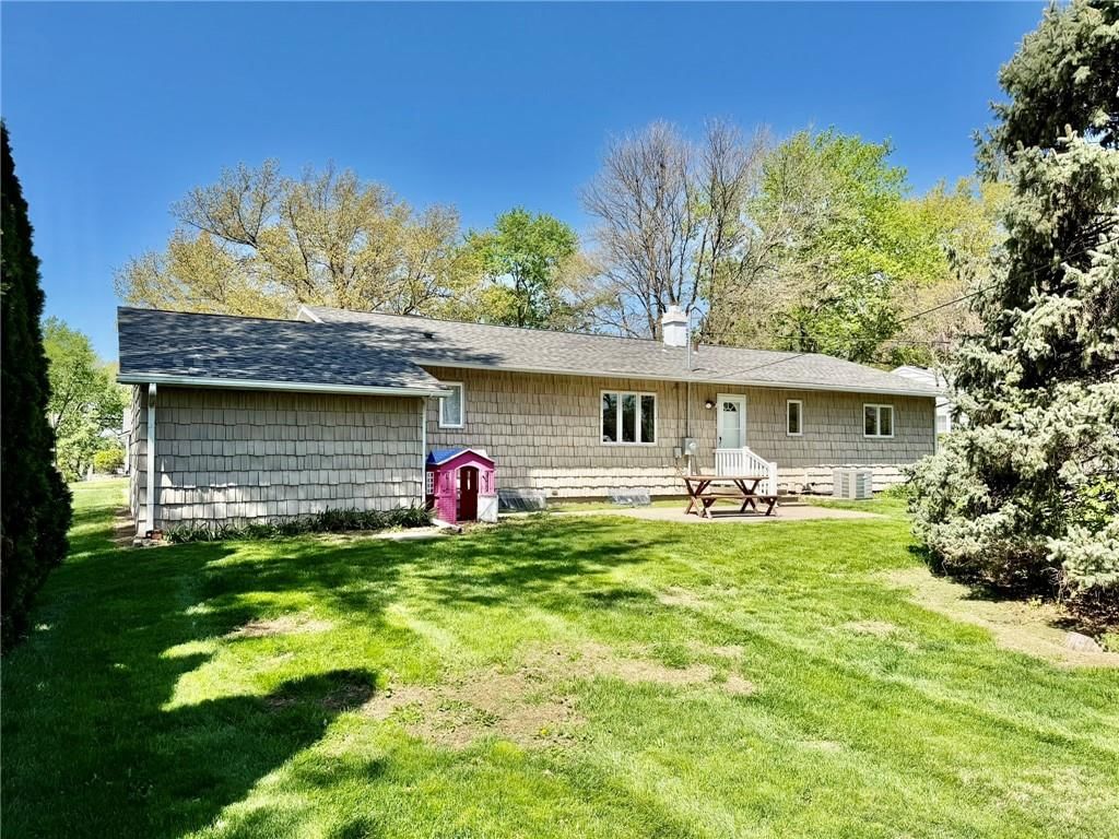 1231 Crestview Drive — photo 4