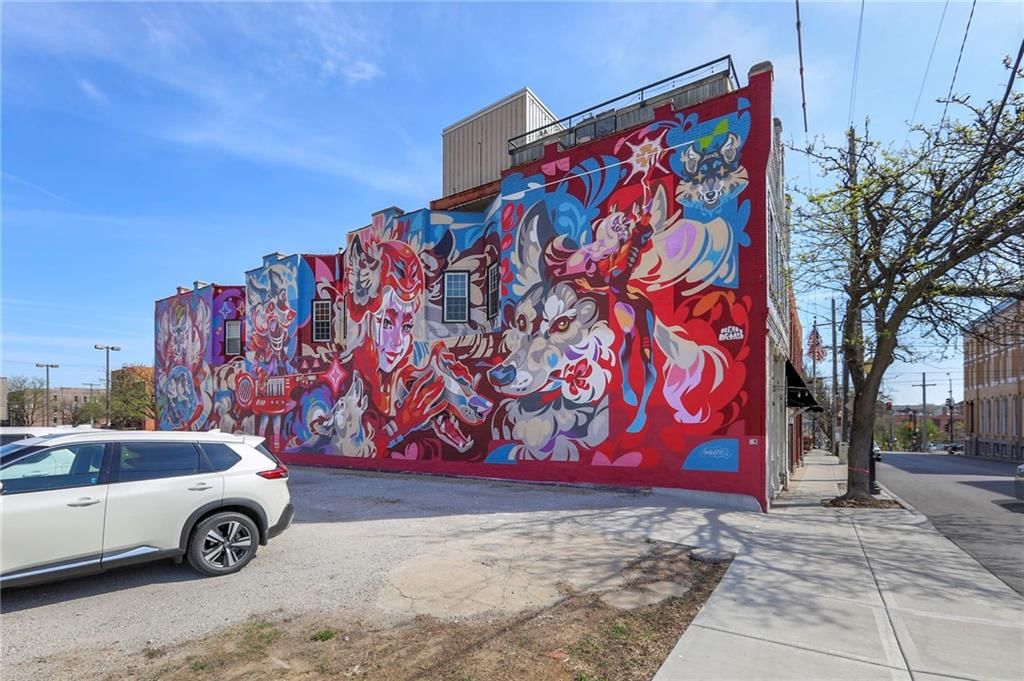 120-122 W 5th Street — photo 9