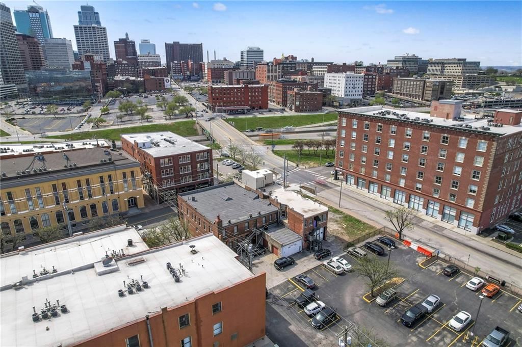 120-122 W 5th Street — photo 18