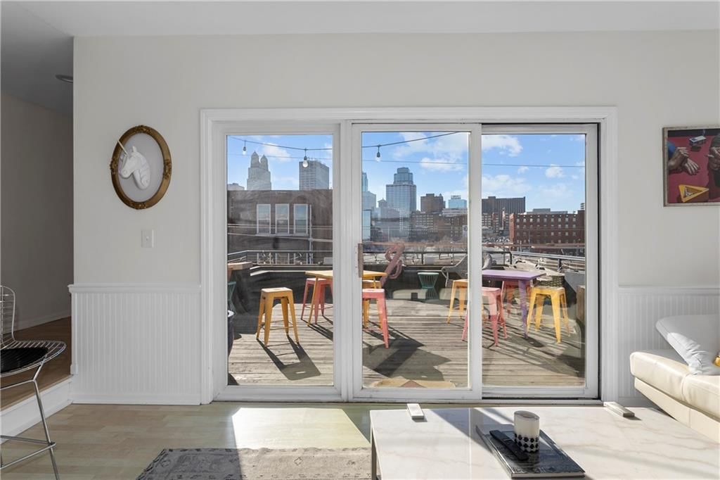 120-122 W 5th Street — photo 35