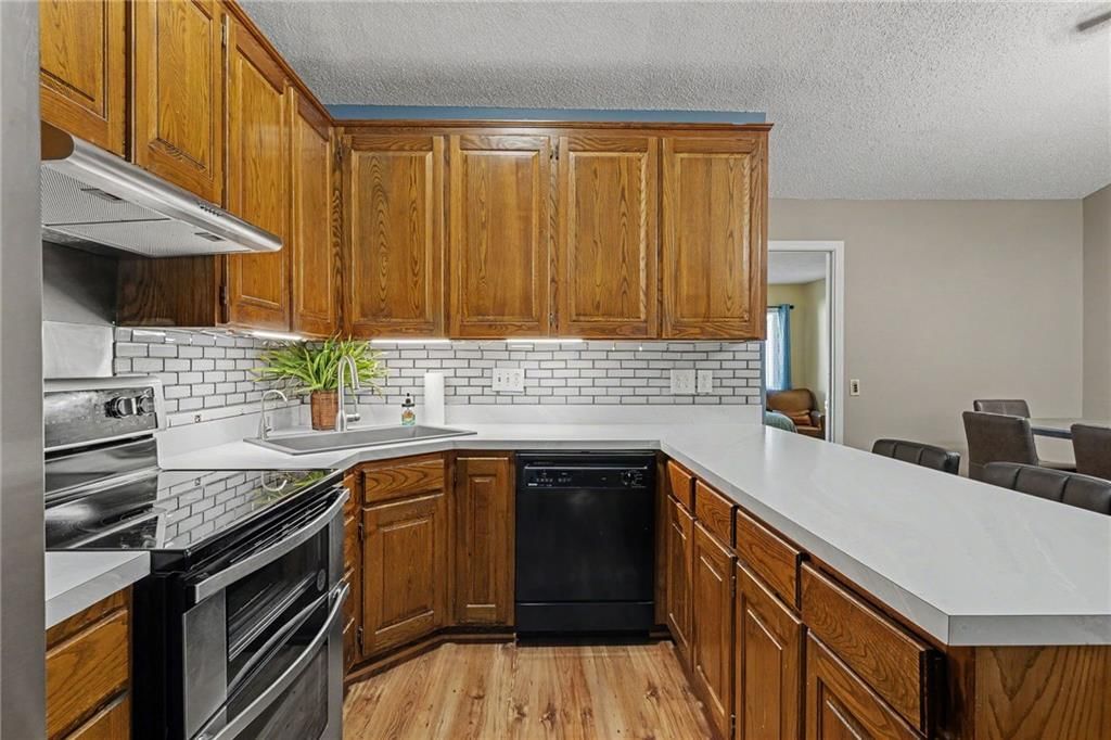 7004 N Fisk Court — photo 8