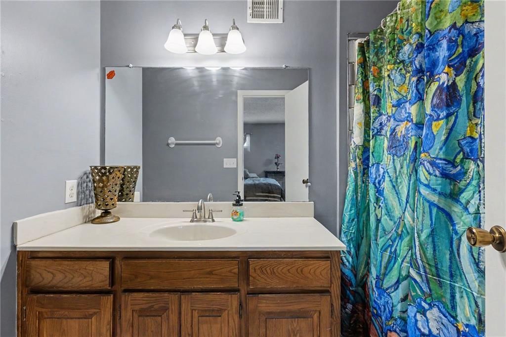 7004 N Fisk Court — photo 16