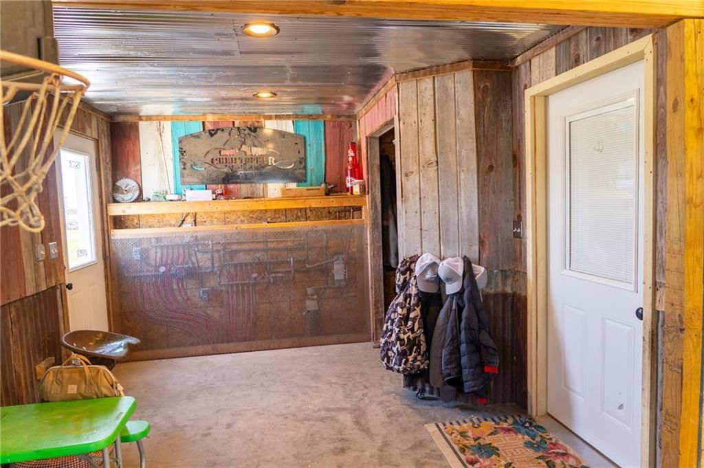 16946 Yale Avenue — photo 6