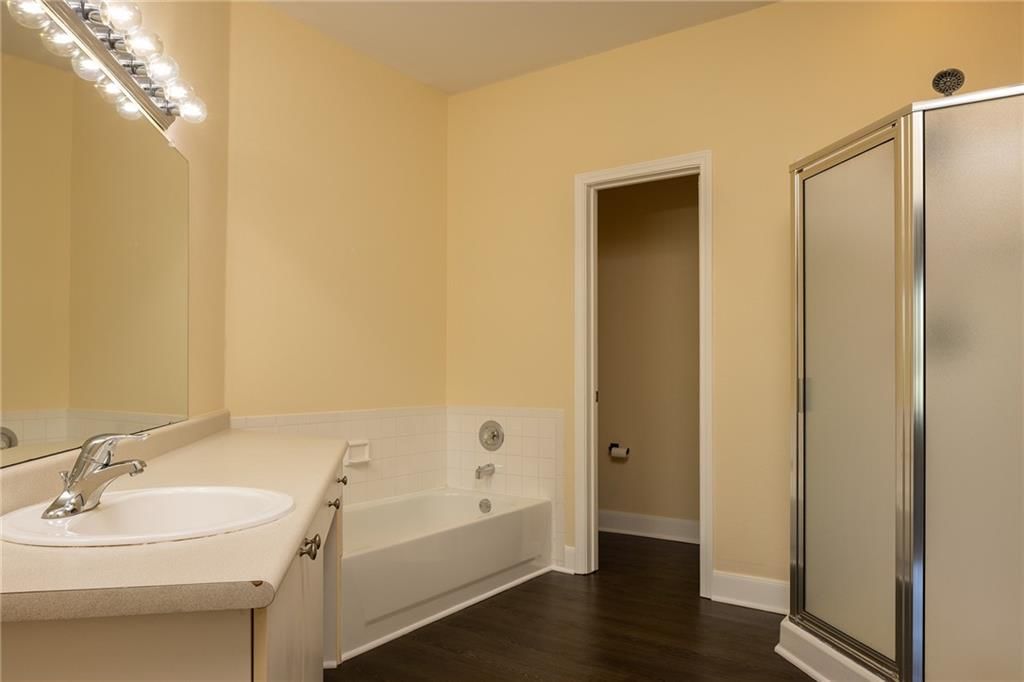 11603 Tomahawk Creek Parkway — photo 8