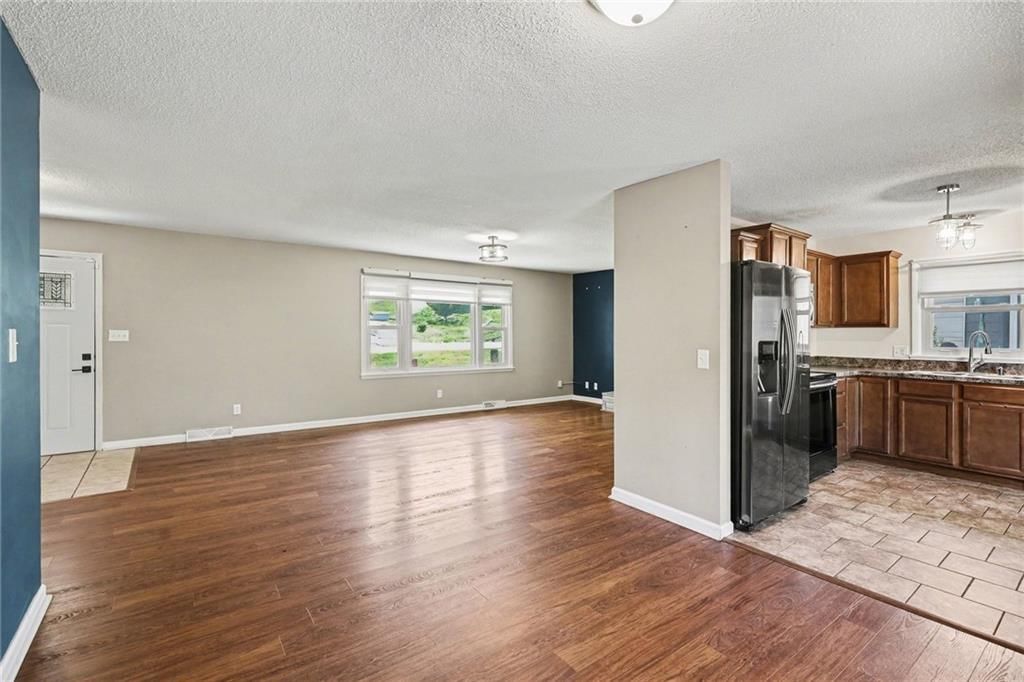 7002 N Baltimore Avenue — photo 9