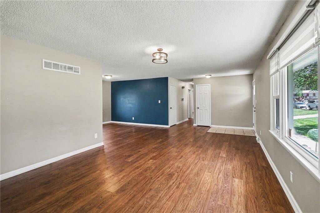 7002 N Baltimore Avenue — photo 30