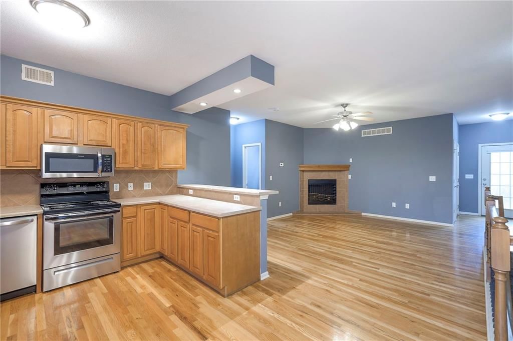 10410 E 45th Terrace — photo 8
