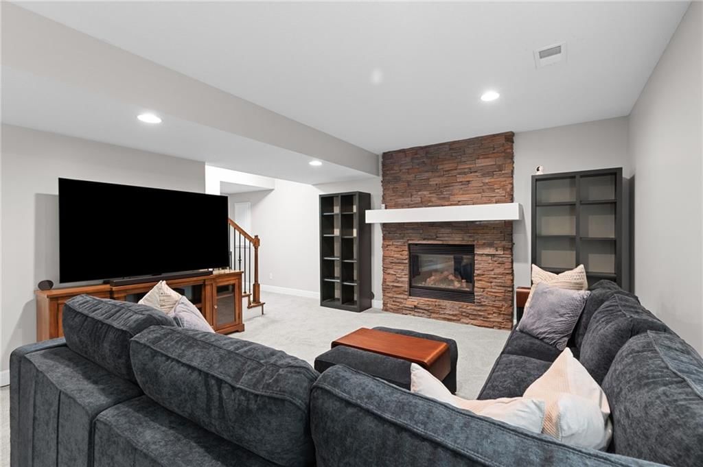 5898 S NATIONAL Drive — photo 28