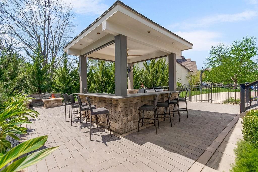 4313 NE Maplegate Court — photo 8