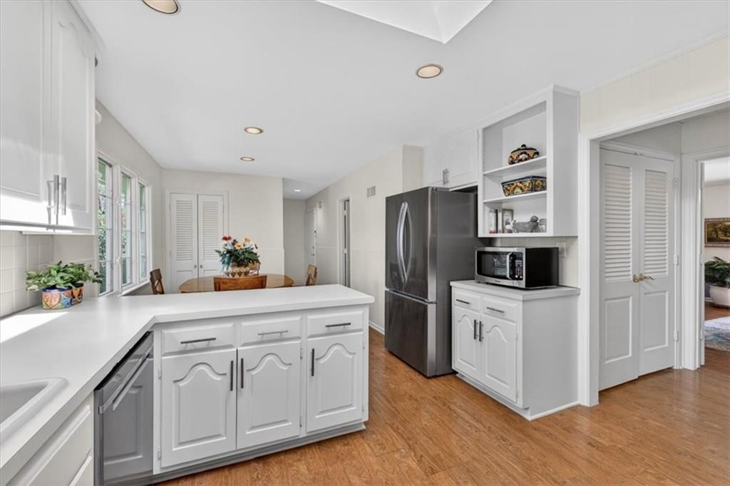 2910 W 66th Terrace — photo 23