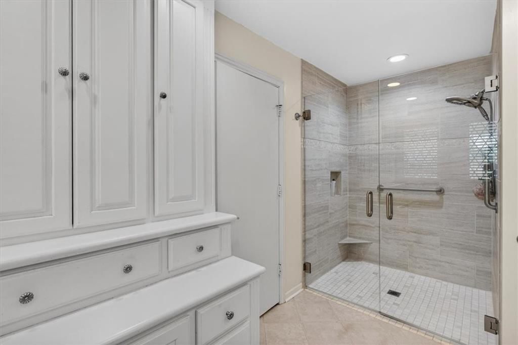 2910 W 66th Terrace — photo 24