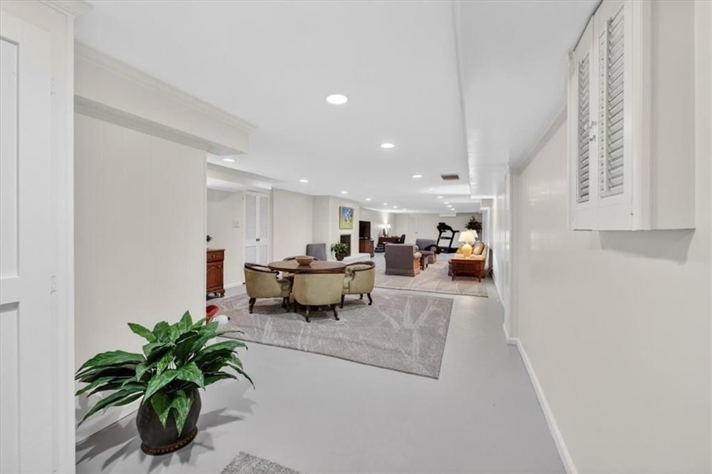 2910 W 66th Terrace — photo 31