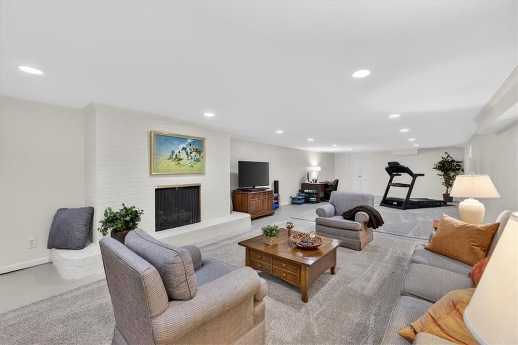 2910 W 66th Terrace — photo 32